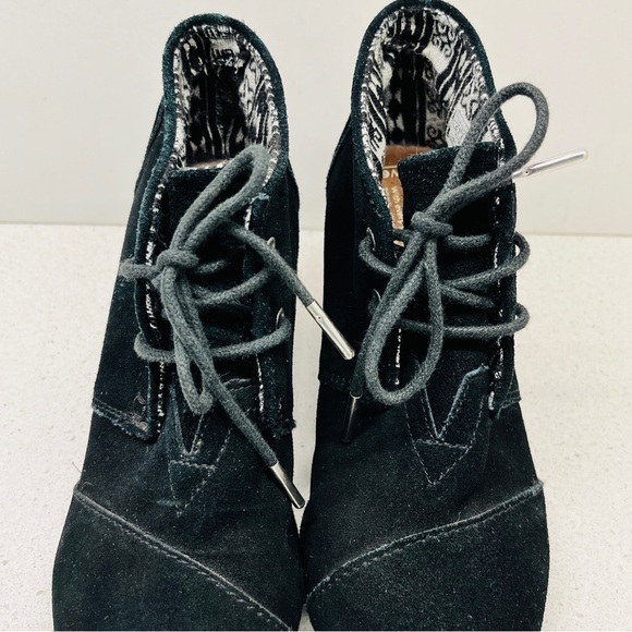 Toms Desert Wedge Bootie Ankle Black Suede Leather Lace Up Boots Shoes Sz  6 W - Picture 10 of 15